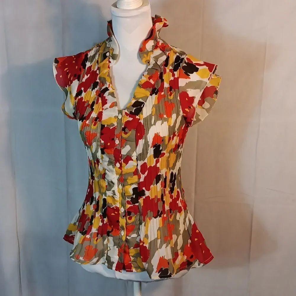 Colorful Women's Ruffled Top - Picture 7 of 7